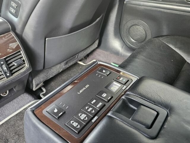 Черный Лексус ЕС, объемом двигателя 3.5 л и пробегом 286 тыс. км за 17500 $, фото 16 на Automoto.ua