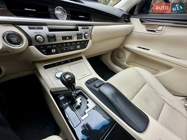 Черный Лексус ЕС, объемом двигателя 3.5 л и пробегом 234 тыс. км за 18000 $, фото 30 на Automoto.ua