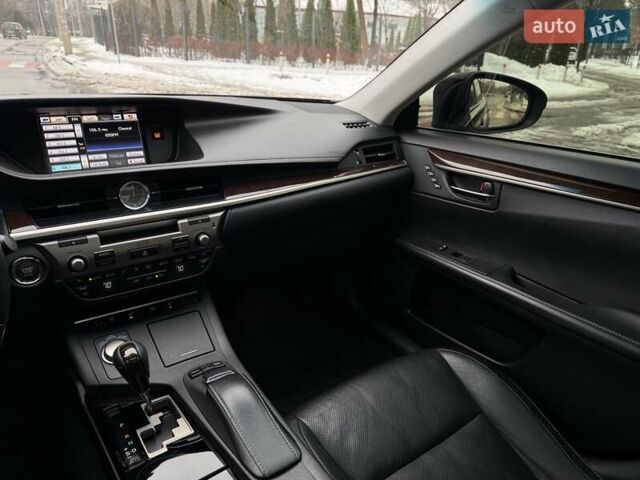 Черный Лексус ЕС, объемом двигателя 3.44 л и пробегом 170 тыс. км за 21000 $, фото 24 на Automoto.ua