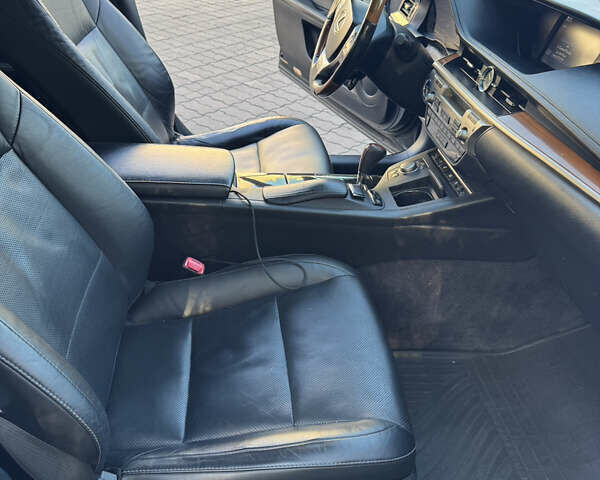 Чорний Лексус ЕС, об'ємом двигуна 2.49 л та пробігом 239 тис. км за 14600 $, фото 16 на Automoto.ua