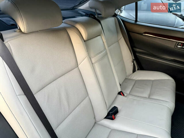 Чорний Лексус ЕС, об'ємом двигуна 3.5 л та пробігом 170 тис. км за 18800 $, фото 39 на Automoto.ua
