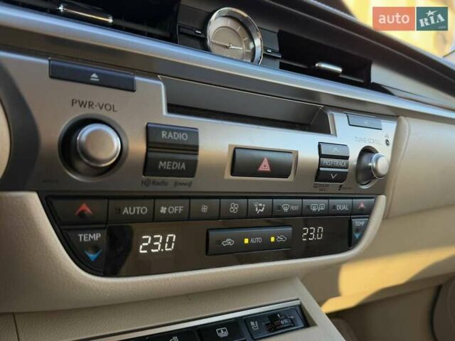 Чорний Лексус ЕС, об'ємом двигуна 2.49 л та пробігом 283 тис. км за 16490 $, фото 21 на Automoto.ua