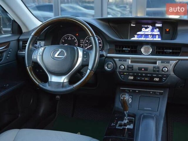 Чорний Лексус ЕС, об'ємом двигуна 3.5 л та пробігом 173 тис. км за 16800 $, фото 24 на Automoto.ua