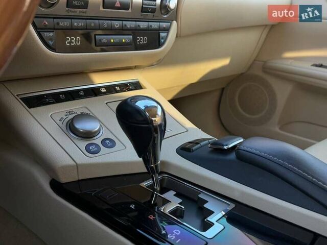 Чорний Лексус ЕС, об'ємом двигуна 2.49 л та пробігом 283 тис. км за 16490 $, фото 18 на Automoto.ua