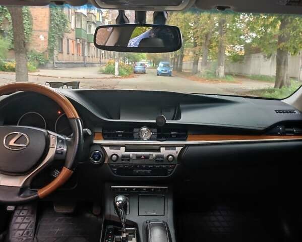 Черный Лексус ЕС, объемом двигателя 2.5 л и пробегом 250 тыс. км за 16700 $, фото 6 на Automoto.ua