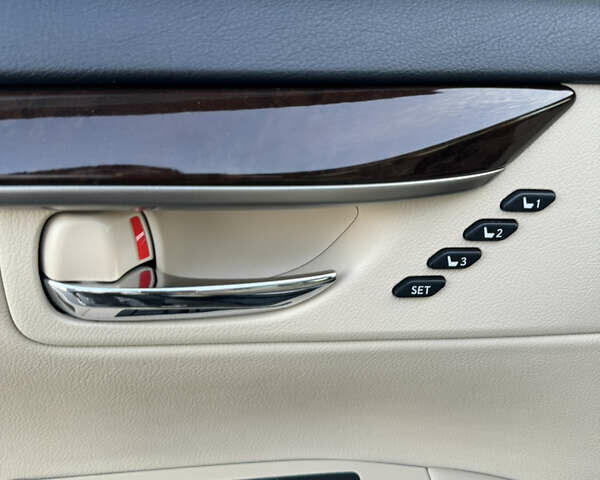 Черный Лексус ЕС, объемом двигателя 3.46 л и пробегом 95 тыс. км за 19400 $, фото 18 на Automoto.ua