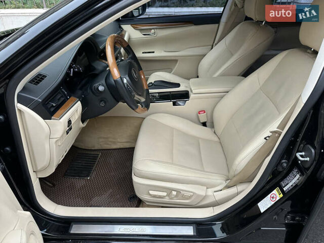Черный Лексус ЕС, объемом двигателя 2.5 л и пробегом 196 тыс. км за 16300 $, фото 16 на Automoto.ua