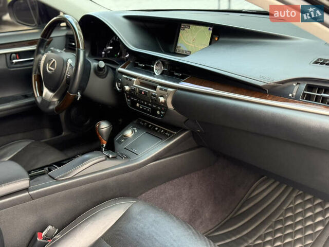 Черный Лексус ЕС, объемом двигателя 3.5 л и пробегом 155 тыс. км за 17900 $, фото 25 на Automoto.ua