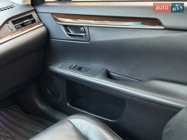 Черный Лексус ЕС, объемом двигателя 3.5 л и пробегом 155 тыс. км за 17900 $, фото 35 на Automoto.ua
