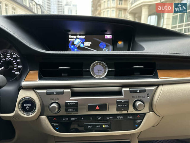 Черный Лексус ЕС, объемом двигателя 2.5 л и пробегом 196 тыс. км за 16300 $, фото 32 на Automoto.ua