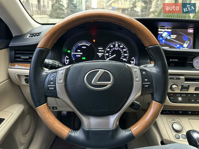 Черный Лексус ЕС, объемом двигателя 2.5 л и пробегом 196 тыс. км за 16300 $, фото 35 на Automoto.ua