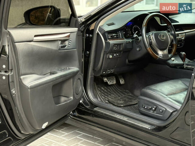 Черный Лексус ЕС, объемом двигателя 3.5 л и пробегом 155 тыс. км за 17900 $, фото 21 на Automoto.ua
