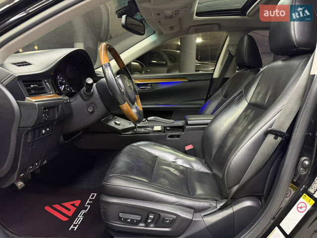 Черный Лексус ЕС, объемом двигателя 2.5 л и пробегом 115 тыс. км за 22900 $, фото 20 на Automoto.ua
