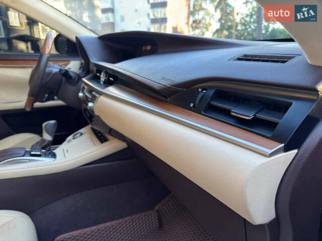 Чорний Лексус ЕС, об'ємом двигуна 2.49 л та пробігом 110 тис. км за 25000 $, фото 60 на Automoto.ua