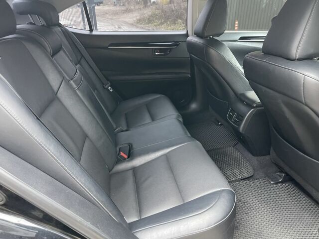 Черный Лексус ЕС, объемом двигателя 3.5 л и пробегом 213 тыс. км за 18700 $, фото 4 на Automoto.ua