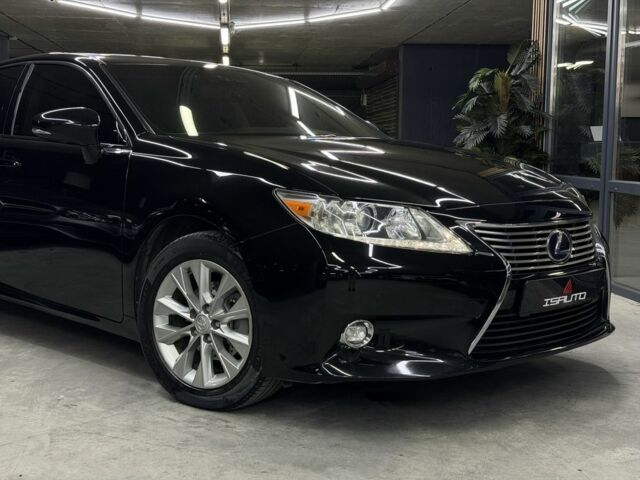 Черный Лексус ЕС, объемом двигателя 2.5 л и пробегом 115 тыс. км за 22900 $, фото 3 на Automoto.ua