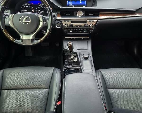 Лексус ЕС 2015 в Киеве на Automoto.ua Черный Лексус ЕС, объемом двигателя 3.5 л и пробегом 200 тыс. км за 9500 $, фото 6 на Automoto.ua