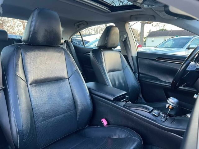 Черный Лексус ЕС, объемом двигателя 3.5 л и пробегом 71 тыс. км за 6200 $, фото 9 на Automoto.ua