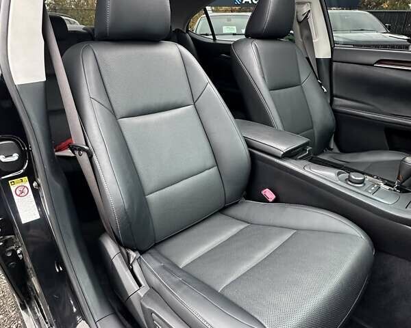 Чорний Лексус ЕС, об'ємом двигуна 3.46 л та пробігом 169 тис. км за 17500 $, фото 32 на Automoto.ua