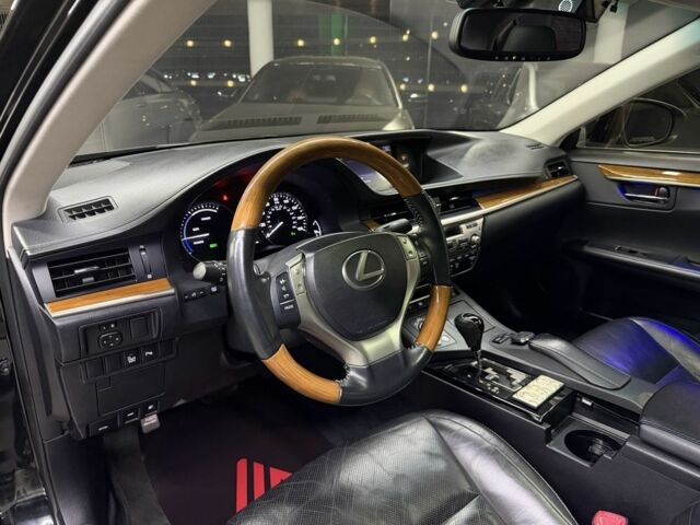 Черный Лексус ЕС, объемом двигателя 2.5 л и пробегом 115 тыс. км за 22900 $, фото 17 на Automoto.ua