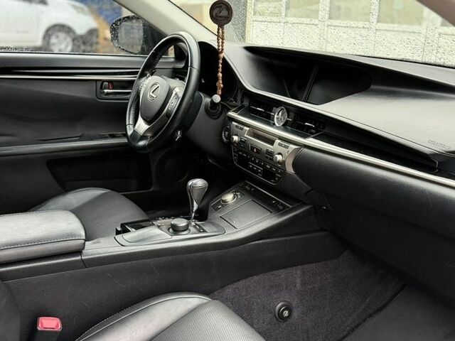 Черный Лексус ЕС, объемом двигателя 2.49 л и пробегом 145 тыс. км за 21500 $, фото 8 на Automoto.ua