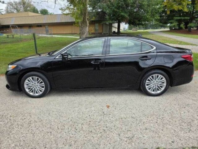 Черный Лексус ЕС, объемом двигателя 3.5 л и пробегом 110 тыс. км за 10500 $, фото 7 на Automoto.ua