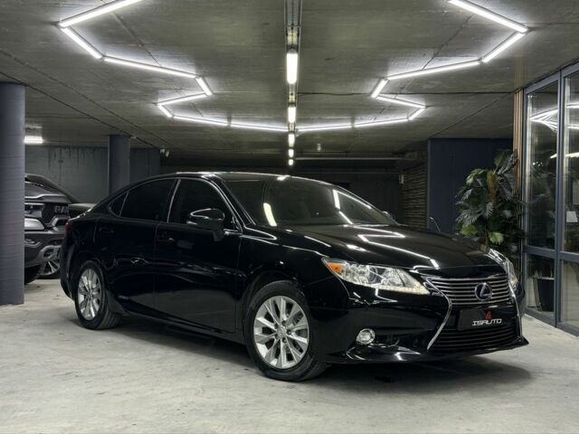 Черный Лексус ЕС, объемом двигателя 2.5 л и пробегом 115 тыс. км за 22900 $, фото 2 на Automoto.ua