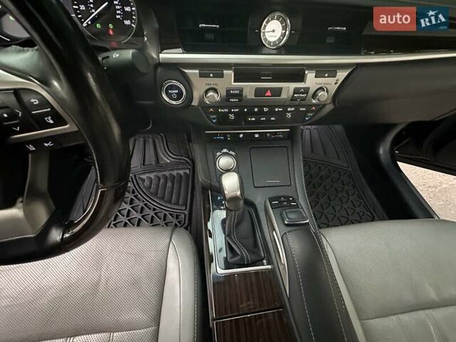 Черный Лексус ЕС, объемом двигателя 2.49 л и пробегом 140 тыс. км за 27500 $, фото 2 на Automoto.ua