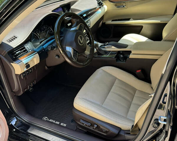 Лексус ЕС 2016 в Киеве на Automoto.ua Черный Лексус ЕС, объемом двигателя 3.46 л и пробегом 103 тыс. км за 24500 $, фото 7 на Automoto.ua