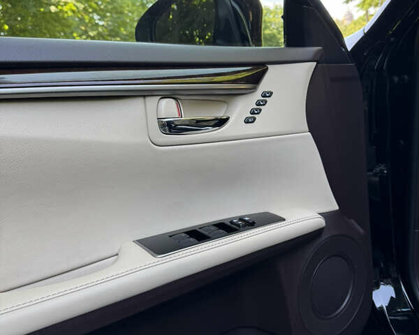 Лексус ЕС 2016 в Киеве на Automoto.ua Черный Лексус ЕС, объемом двигателя 3.46 л и пробегом 103 тыс. км за 24500 $, фото 15 на Automoto.ua