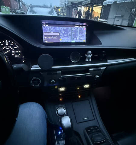 Черный Лексус ЕС, объемом двигателя 2.49 л и пробегом 296 тыс. км за 23300 $, фото 4 на Automoto.ua