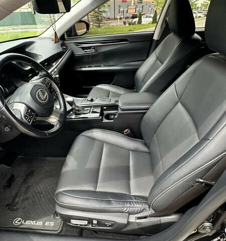 Черный Лексус ЕС, объемом двигателя 2.5 л и пробегом 140 тыс. км за 26999 $, фото 16 на Automoto.ua