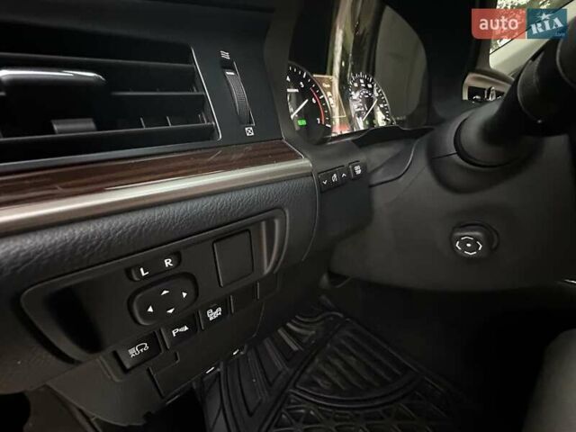 Черный Лексус ЕС, объемом двигателя 2.49 л и пробегом 140 тыс. км за 27500 $, фото 65 на Automoto.ua