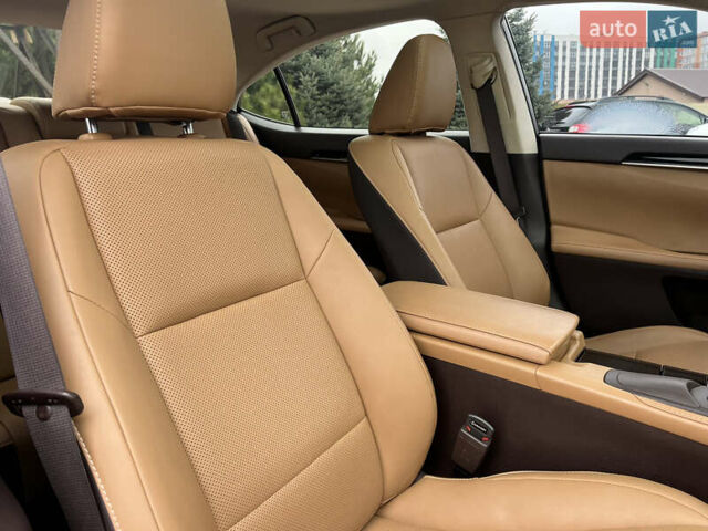 Черный Лексус ЕС, объемом двигателя 2.49 л и пробегом 100 тыс. км за 26500 $, фото 30 на Automoto.ua