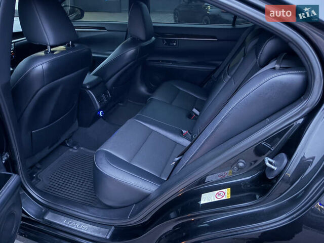 Черный Лексус ЕС, объемом двигателя 3.5 л и пробегом 160 тыс. км за 22000 $, фото 10 на Automoto.ua