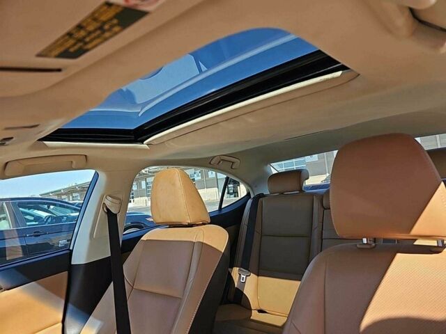 Черный Лексус ЕС, объемом двигателя 3.5 л и пробегом 140 тыс. км за 6500 $, фото 4 на Automoto.ua