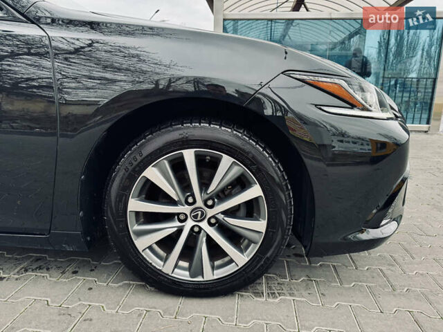 Черный Лексус ЕС, объемом двигателя 2.49 л и пробегом 151 тыс. км за 32500 $, фото 6 на Automoto.ua