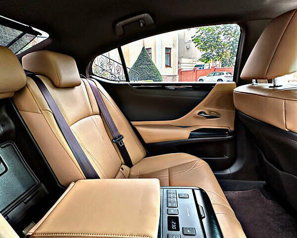 Черный Лексус ЕС, объемом двигателя 2.49 л и пробегом 68 тыс. км за 36500 $, фото 13 на Automoto.ua