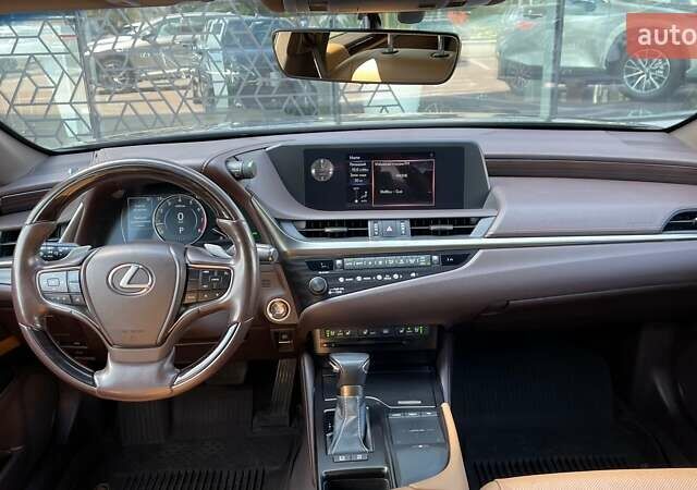 Черный Лексус ЕС, объемом двигателя 2.49 л и пробегом 137 тыс. км за 38530 $, фото 7 на Automoto.ua