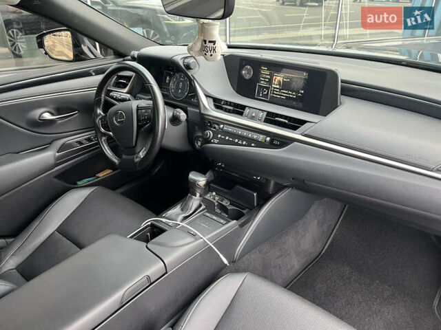 Лексус ЕС 2019 в Киеве на Automoto.ua Черный Лексус ЕС, объемом двигателя 2.5 л и пробегом 139 тыс. км за 29500 $, фото 15 на Automoto.ua