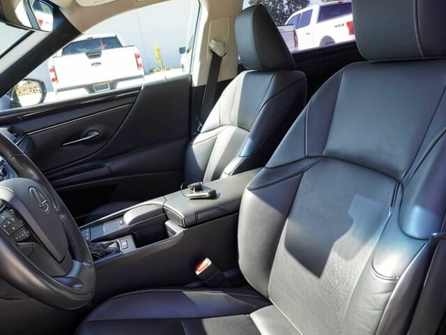 Черный Лексус ЕС, объемом двигателя 3.5 л и пробегом 48 тыс. км за 14500 $, фото 7 на Automoto.ua