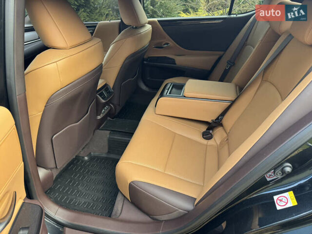 Черный Лексус ЕС, объемом двигателя 2.49 л и пробегом 27 тыс. км за 37500 $, фото 12 на Automoto.ua