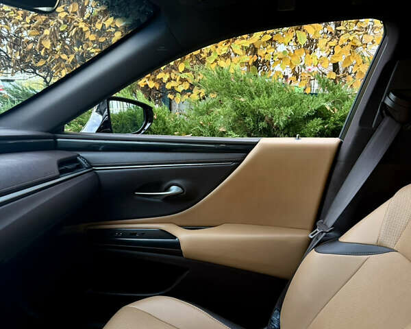 Черный Лексус ЕС, объемом двигателя 2.49 л и пробегом 45 тыс. км за 36500 $, фото 31 на Automoto.ua