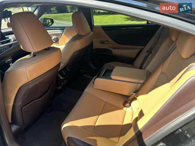 Черный Лексус ЕС, объемом двигателя 2.49 л и пробегом 110 тыс. км за 36800 $, фото 19 на Automoto.ua