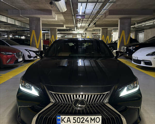 Лексус ЕС 2020 у Києві на Automoto.ua Чорний Лексус ЕС, об'ємом двигуна 2.5 л та пробігом 105 тис. км за 31000 $, фото 1 на Automoto.ua