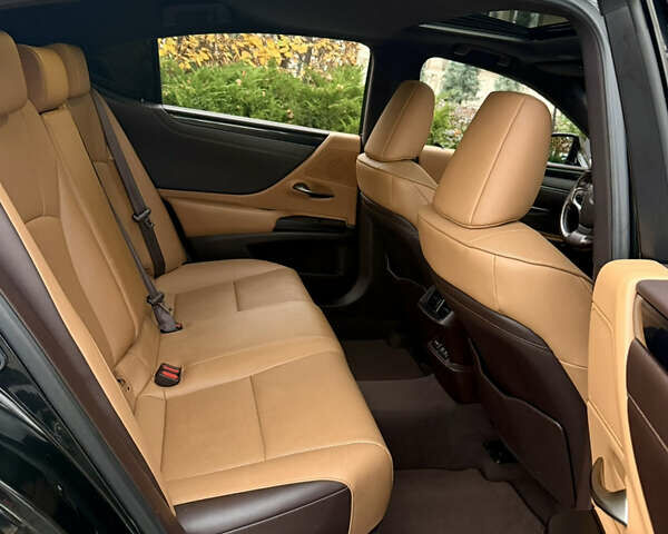 Черный Лексус ЕС, объемом двигателя 2.49 л и пробегом 45 тыс. км за 36500 $, фото 25 на Automoto.ua