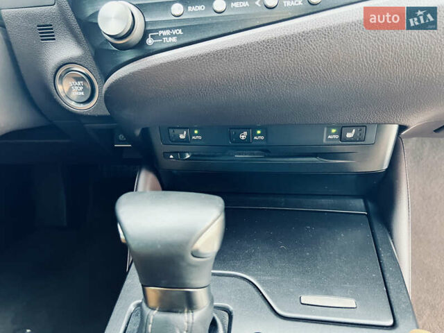 Чорний Лексус ЕС, об'ємом двигуна 2.49 л та пробігом 163 тис. км за 35000 $, фото 22 на Automoto.ua