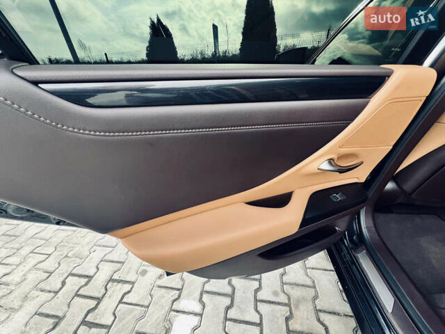 Чорний Лексус ЕС, об'ємом двигуна 2.49 л та пробігом 163 тис. км за 35000 $, фото 16 на Automoto.ua