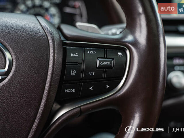 Черный Лексус ЕС, объемом двигателя 2.49 л и пробегом 43 тыс. км за 41000 $, фото 23 на Automoto.ua