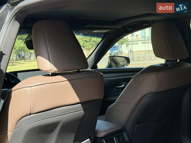 Черный Лексус ЕС, объемом двигателя 2.49 л и пробегом 38 тыс. км за 50500 $, фото 11 на Automoto.ua